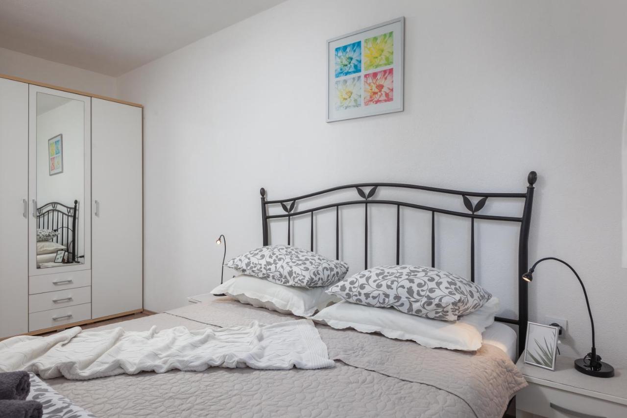 Sea View Ela Apartments Podgora Ngoại thất bức ảnh